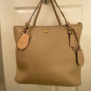 New beautiful tan Coach tote bag, about 12x14 laying flat